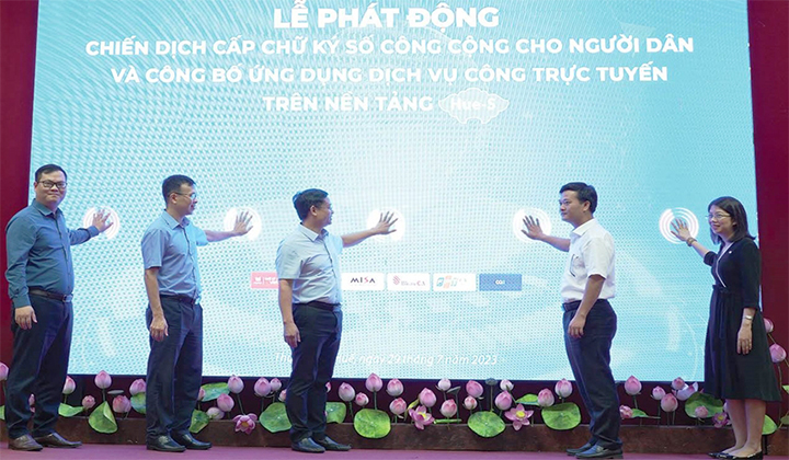 Thừa Thiên Huế đẩy mạnh phổ cập chữ ký số trên địa bàn